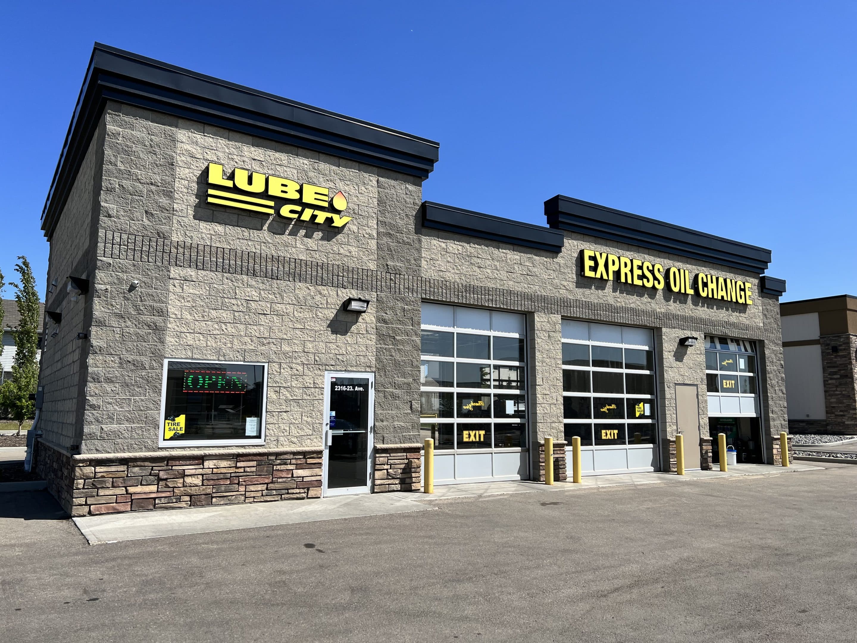 Edmonton Express Oil Change Location - 2316 23 Ave NW - Meadows